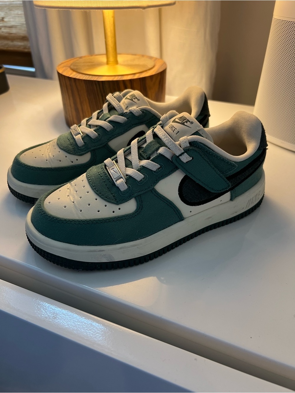 Nike Kids Green, White and Black Low-Top Sneakers